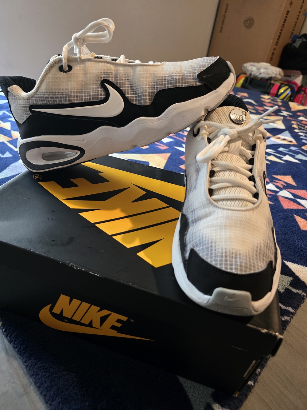 Nike Air Max Nova
White Black Wolf Grey Size 7 men's